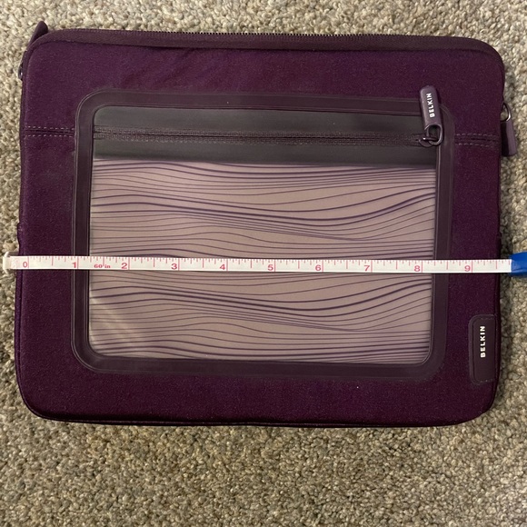 Belkin Tablet Zippered Case, deep plum color.  This case was lightly use… - Picture 5 of 5